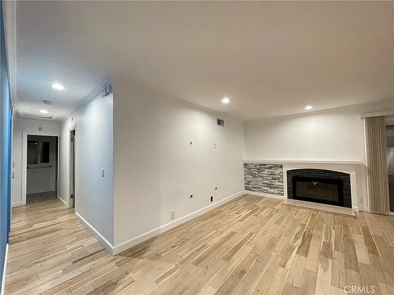 6326 Villa Rosa Dr — Photo 4