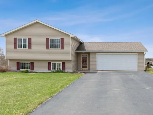 654 250th St, Woodville, WI 54028