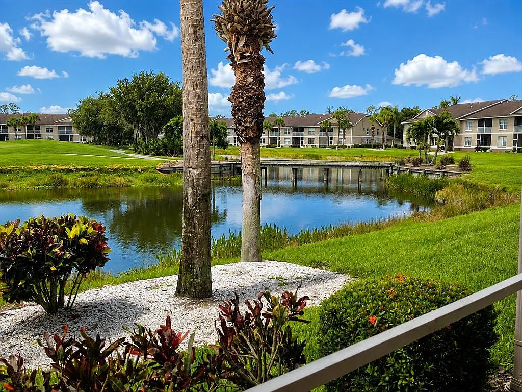 2 bed, 2.0 bath, 1433 sqft, $2,500 — Photo 1