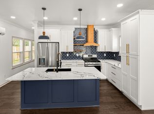 818 S C St, Rogers, AR 72756