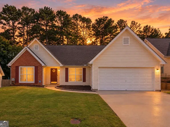 2210 Laurel Pointe Ln, Lawrenceville, GA 30043