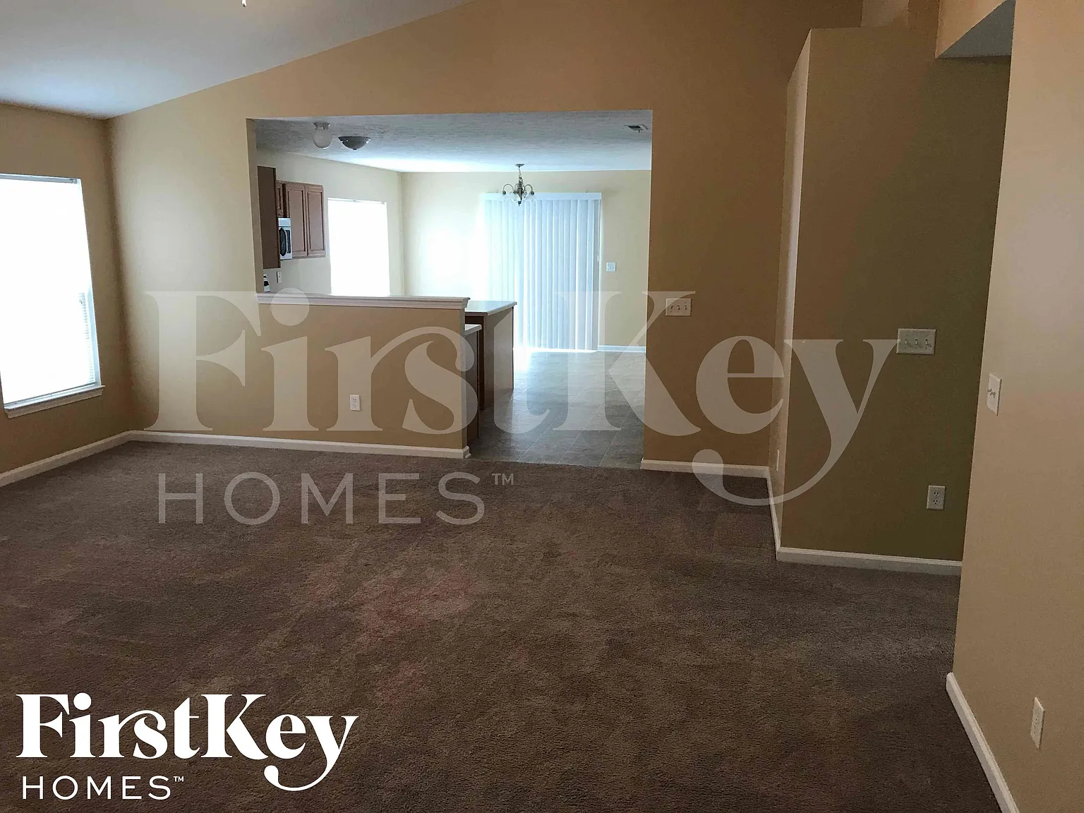 4 bed, 2.0 bath, 1691 sqft, $2,220 — Photo 3
