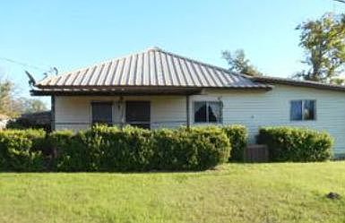 2nd image of 909 S College Ave