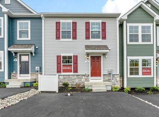 16 Angus Dr, Hanover, PA 17331