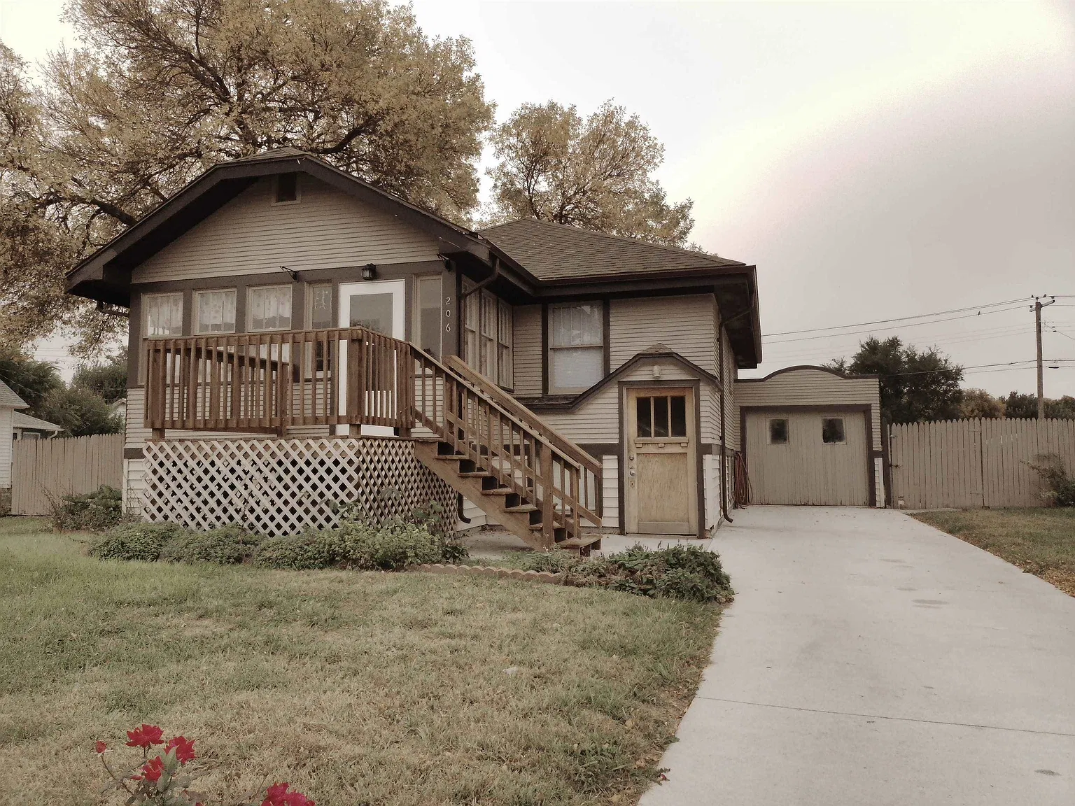 4 bed, 1968 sqft, $1,700 — Photo 1