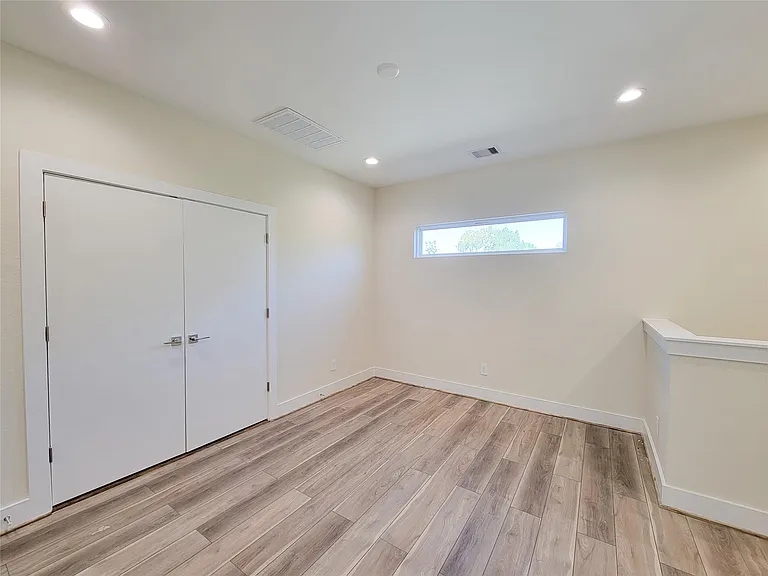 5931 Beall St #A — Photo 15