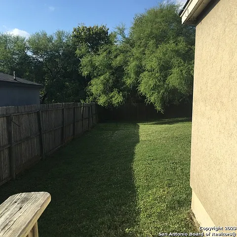 6304 Green Top Dr — Photo 10