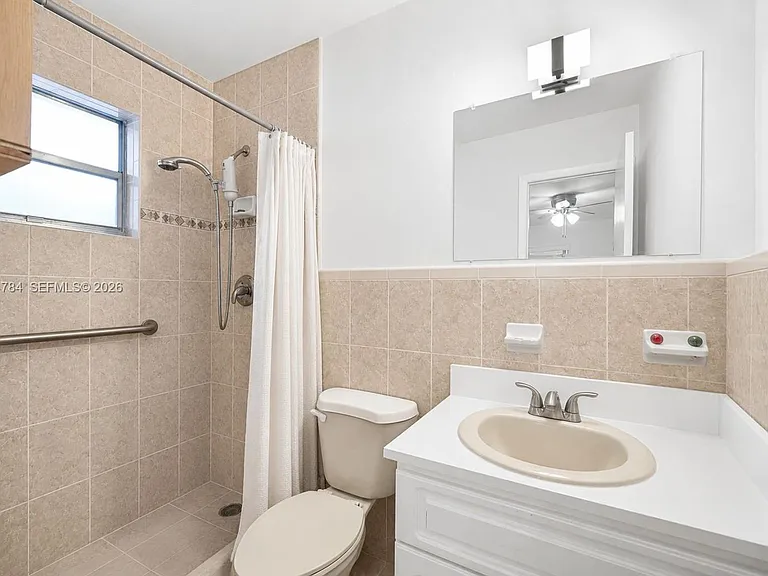 3231 SW 25th St #2 — Photo 14