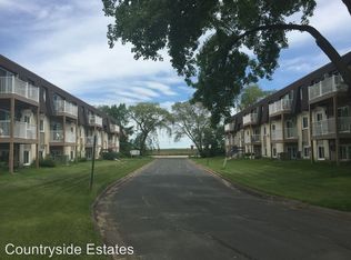 617 N Oaks Dr APT 206, Osseo, MN 55369