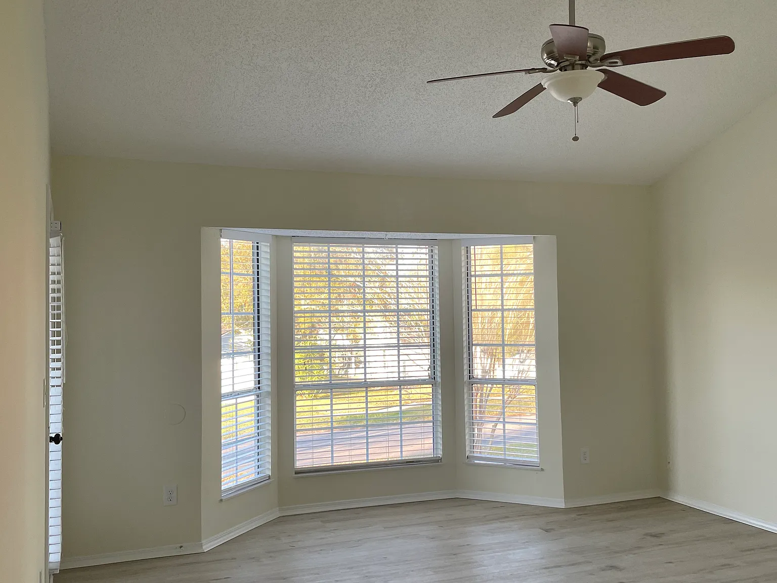 4 bed, 2.5 bath, 2248 sqft, $2,500 — Photo 4