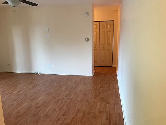 4th image of 222 Echelon Rd APT 9