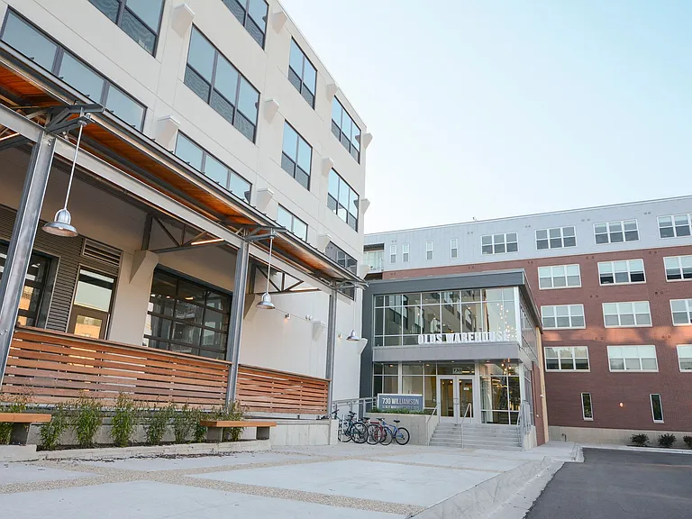 LL Olds Warehouse Lofts & Flats — Photo 14