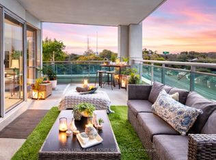 16 Brookers Ln #203, Toronto, ON M8V 0A5