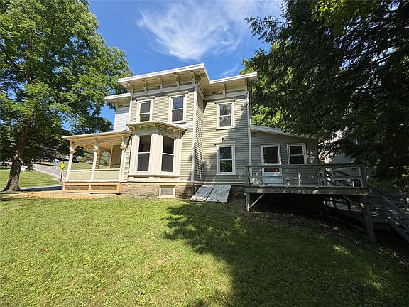 4th image of 82 West St