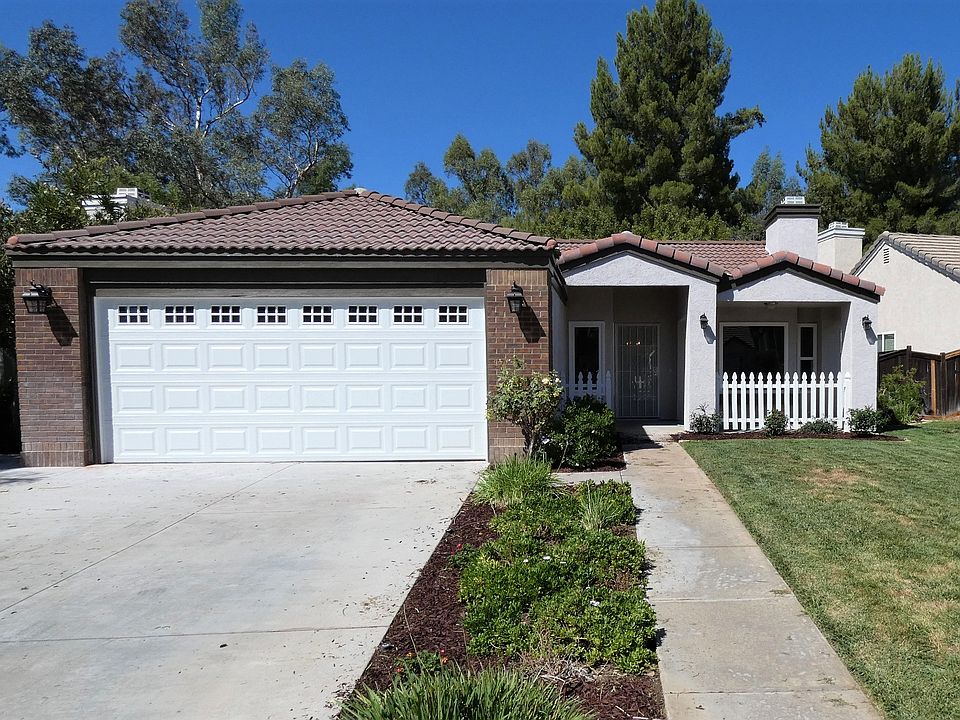 1st image of 39881 Snow Gum Ln