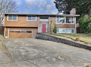 822 Carter Pl, Kent, WA 98030