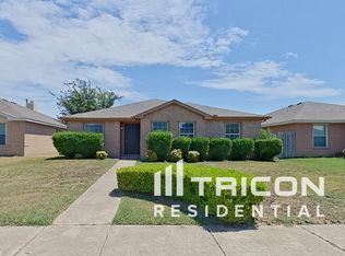 2922 Marquis Ln, Lancaster, TX 75134