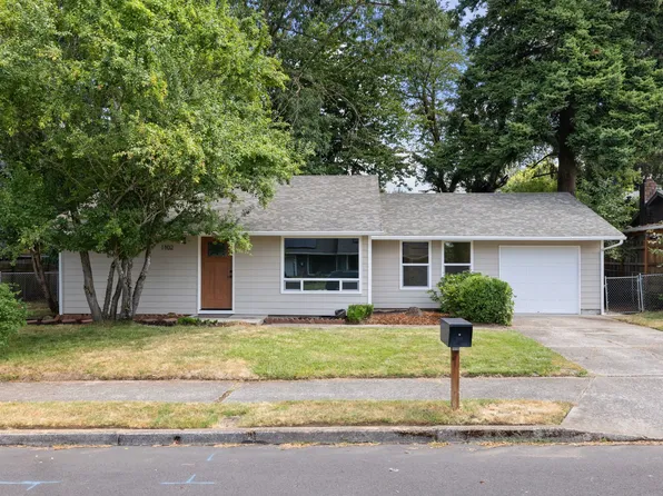 1102 SE 209th Ave, Gresham, OR 97030