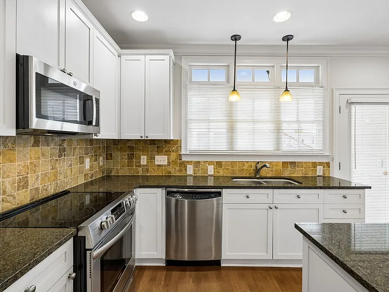 2110 Acklen Ave #101 — Photo 14