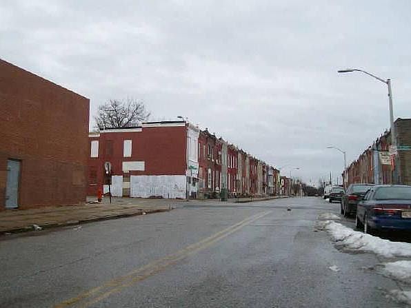 2nd image of 2137 E Chase St