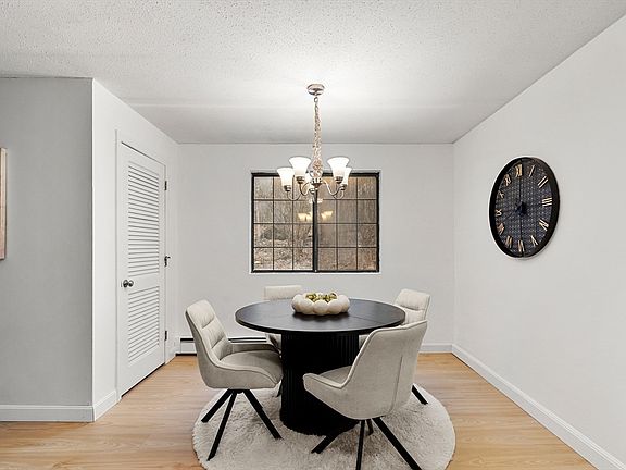 4th image of 1720 Skyline Dr Unit 15