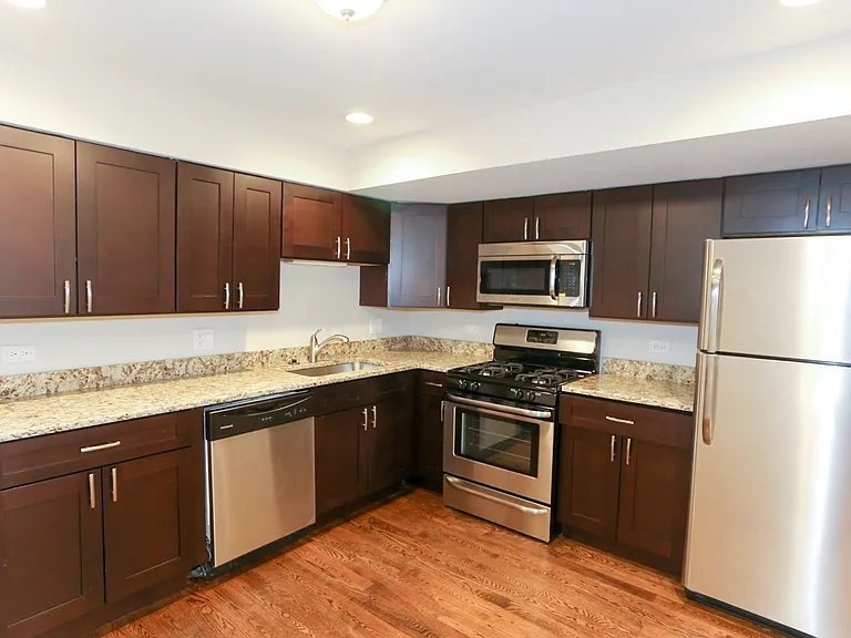1218 W Diversey Pkwy #G — Photo 25