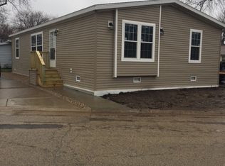 1183 Candlewood Rd, Elgin, IL 60123