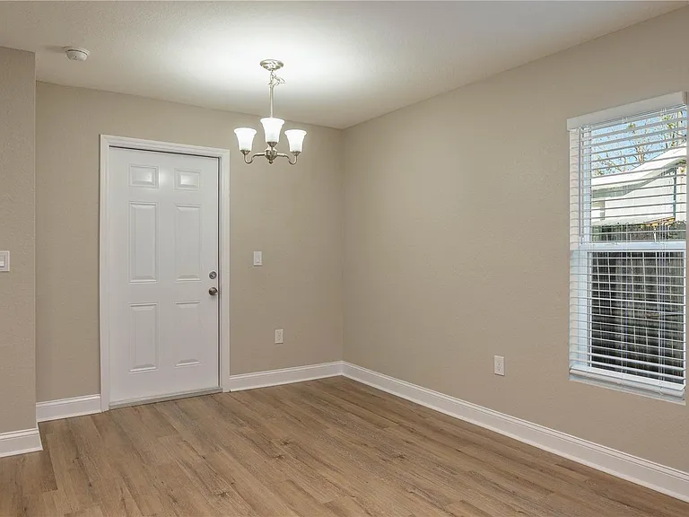 509 Pear St — Photo 8