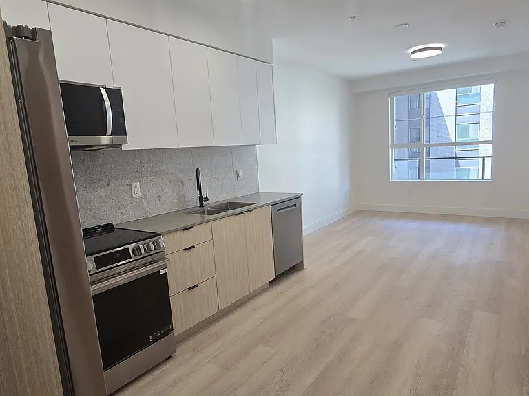 13455 94a Ave #303 — Photo 16