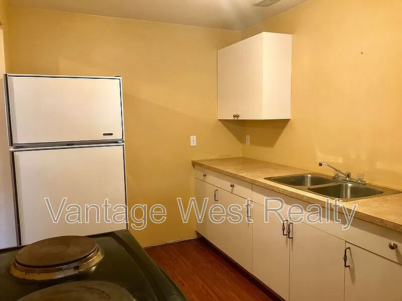 1 bed, 1.0 bath, $1,095 — Photo 3