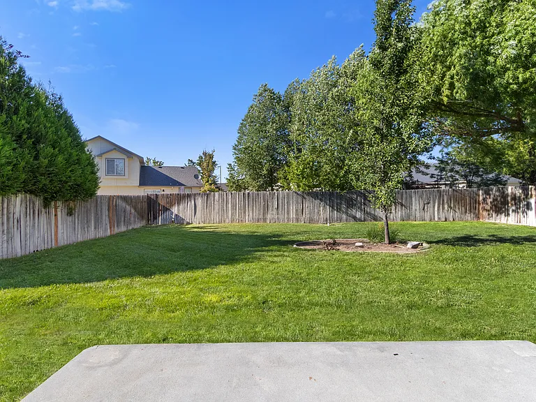 2114 E Olympic Ave — Photo 34