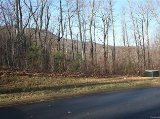 5 Crockett Ridge Rd, Black Mountain, NC 28711
