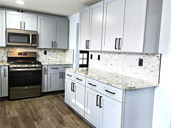 3rd image of 1207 W 38th St