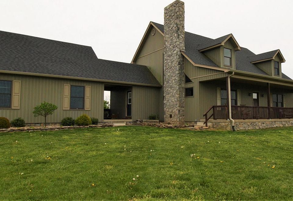 1st image of 220 Cuzick Ln