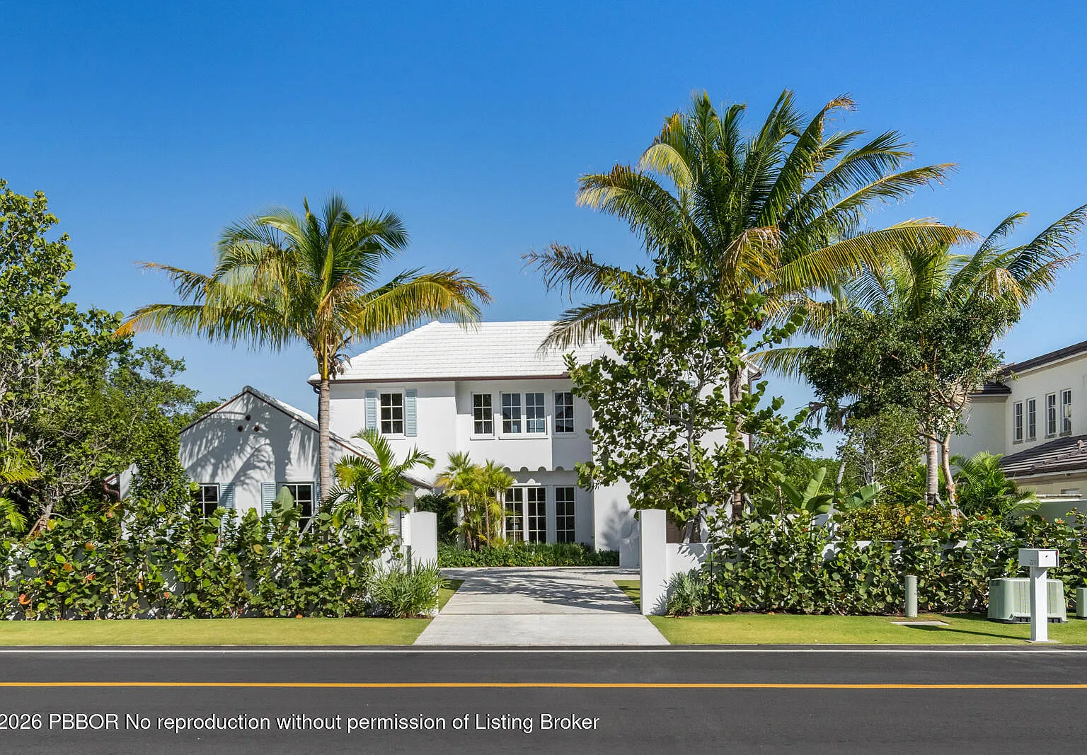4 bed, 6.5 bath, 4200 sqft, $50,000 — Photo 2