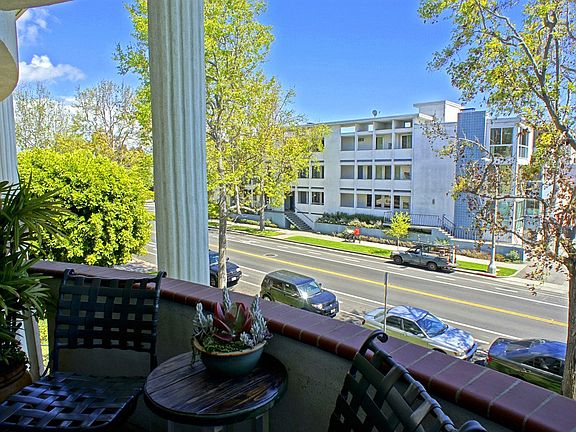 2nd image of 521 Montana Ave APT 201