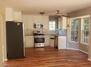 9 Cedar Grove Dr, Sicklerville, NJ 08081