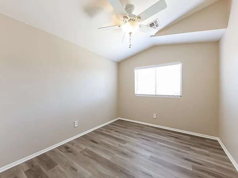 12429 W Montebello Ave — Photo 14