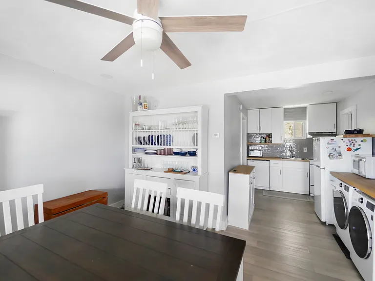62 Canoe Place Rd #625/626 — Photo 10