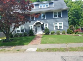 10 Appleby Rd #1, Wellesley, MA 02482