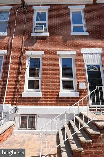 217 Moore St Photo 1