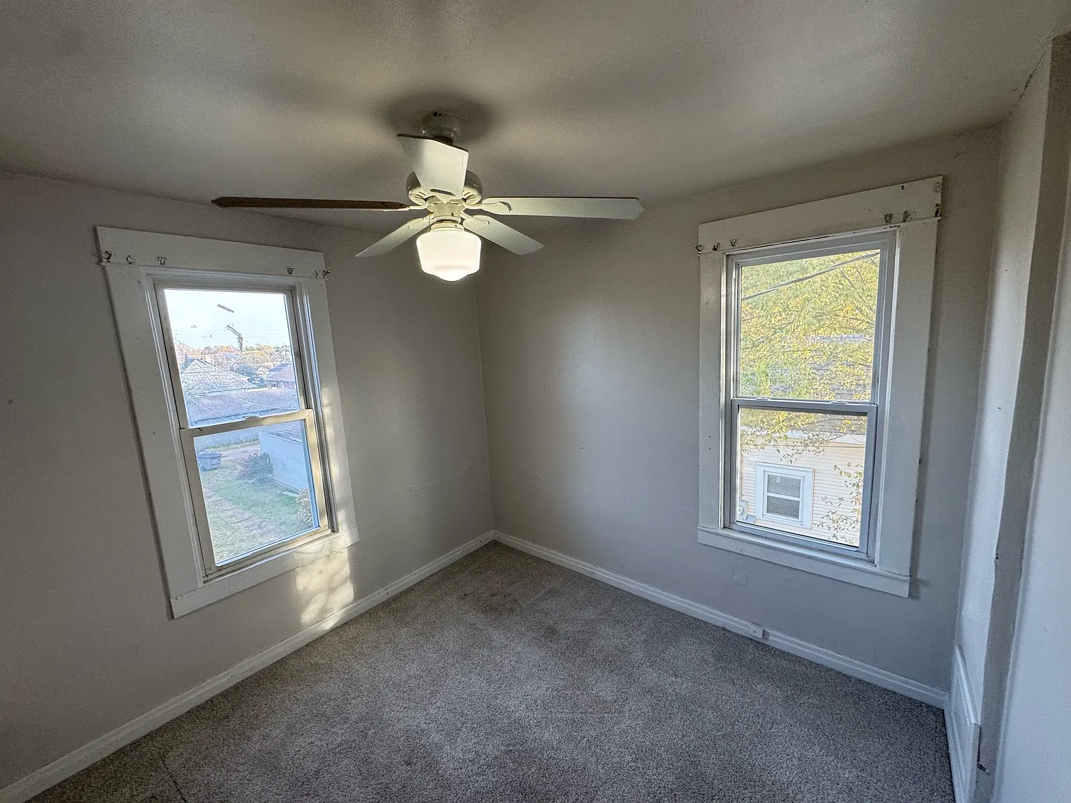 524 North Oak Street - 4 — Photo 4