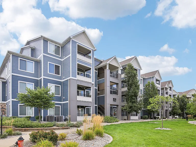 Steeplechase Apartments — Photo 9