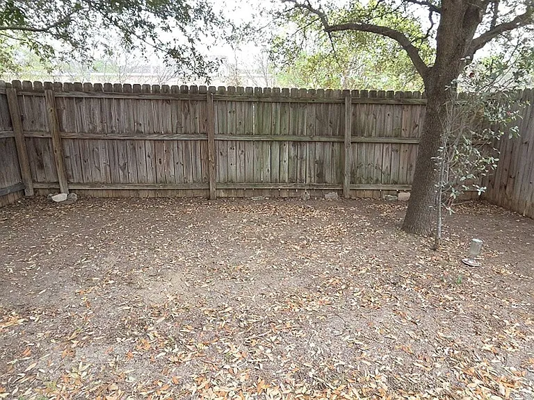 4916 Appleseed Ct — Photo 31