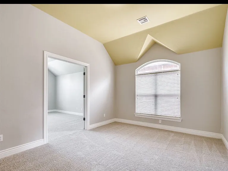 3900 Lockhart Dr — Photo 5