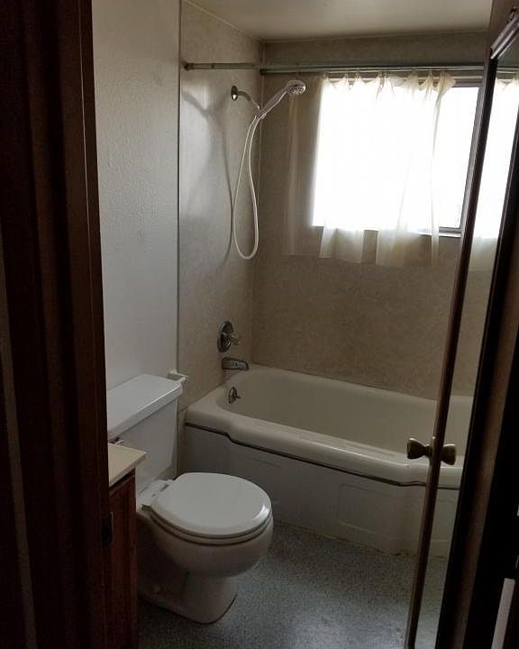 2nd image of 2256 Columbia Blvd APT 3