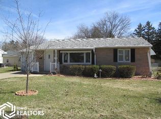 2006 Vogt St NW, Burlington, IA