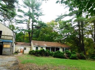 299 W Grove St, Middleboro, MA 02346