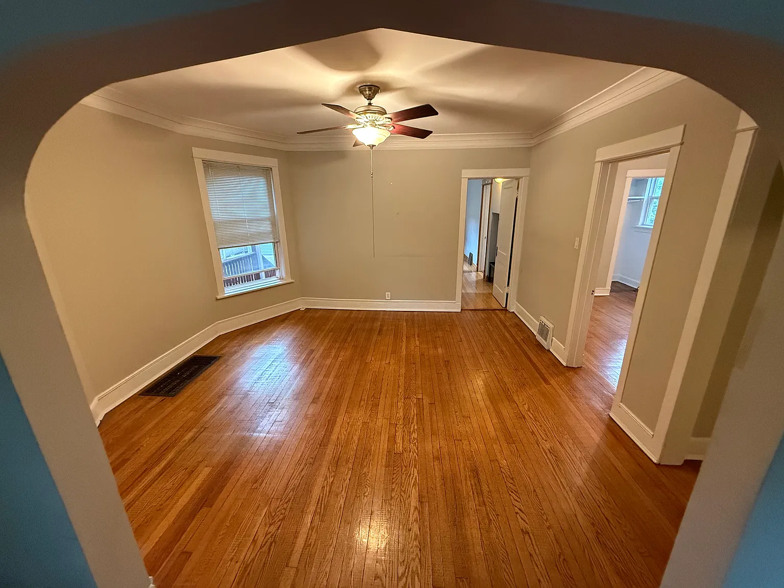 4818 N Hamilton Ave — Photo 4