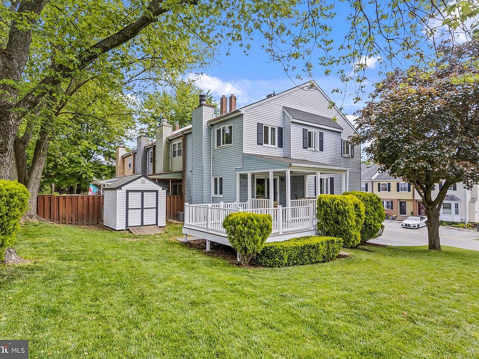 1st image of 2 Martine Ct